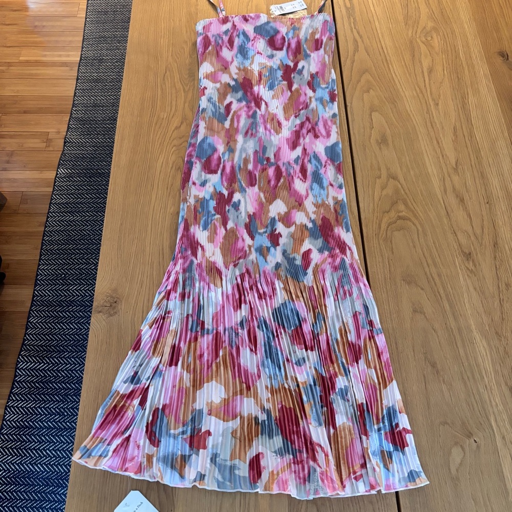 Abercrombie & Fitch Giselle Pleat Release Midi Dress